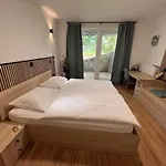 Nastanitev v družini Prenocisca Mraz