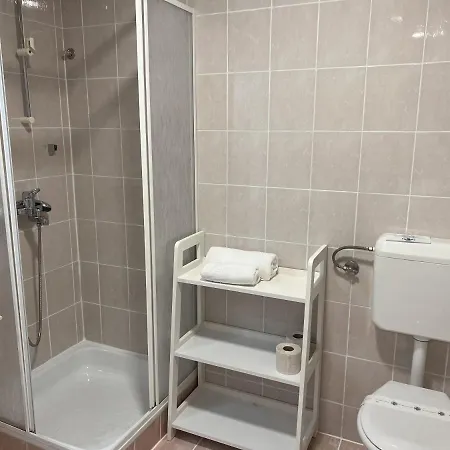 Prenocisca Mraz בית אירוח *