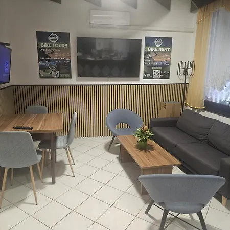 Prenocisca Mraz * Velenje