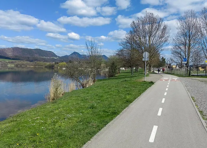 Prenocisca Mraz منزل للإقامة *